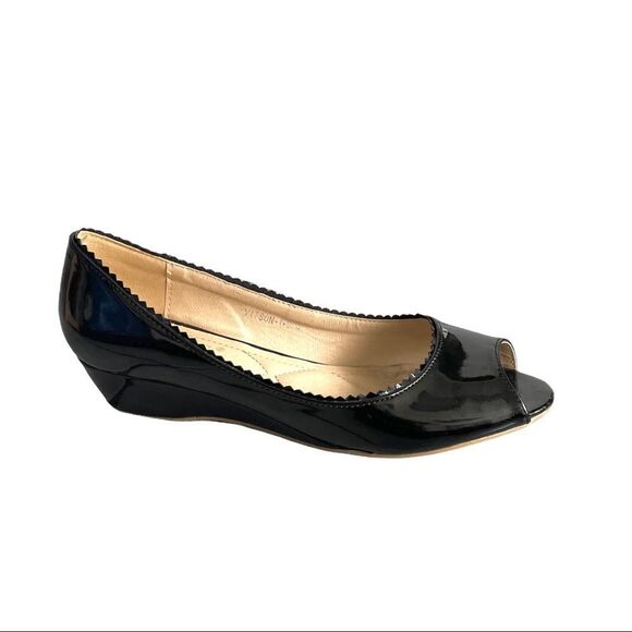 VANGELO DONNA Black Patent Leather Slip-On Wedge Peep Toe Shoes Scalloped 9 - Picture 1 of 15